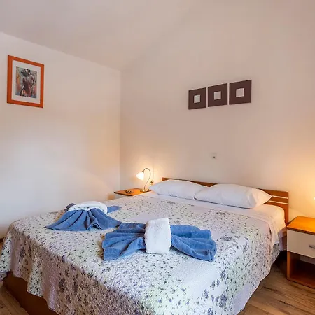 Elegant With Private Pool And Stunning Garden In The Picturesque Village Of Brhanici * Svetvinčenat