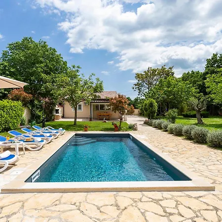 Elegant With Private Pool And Stunning Garden In The Picturesque Village Of Brhanici * Svetvinčenat