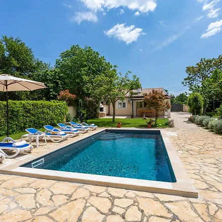 Elegant With Private Pool And Stunning Garden In The Picturesque Village Of Brhanici * Svetvinčenat