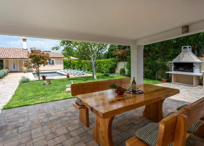 Elegant With Private Pool And Stunning Garden In The Picturesque Village Of Brhanici * Svetvincenat