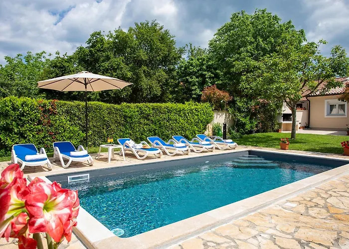 Elegant With Private Pool And Stunning Garden In The Picturesque Village Of Brhanici Svetvincenat